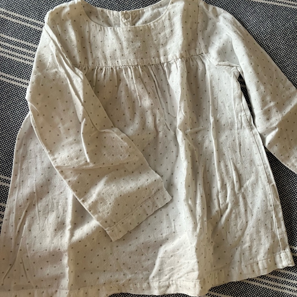 Girl  white Long Sleeve blouse - top with dots